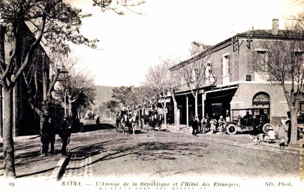 Batna - Avenue de la Republique et Hotel des Etrangers.jpg